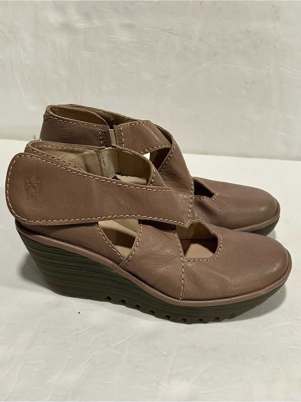 Fly London Yogo Leather Criss Cross Strap Wedge Pump Shoes Taupe EU 36 US 5-5.5